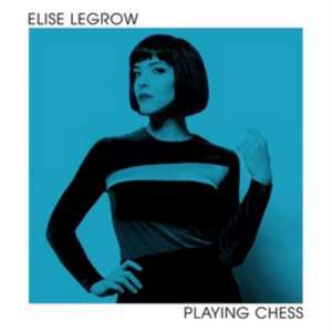 Playing Chess de Elise LeGrow