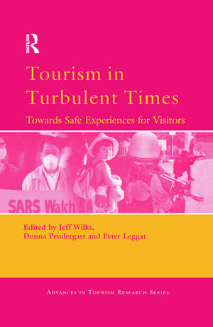 Tourism in Turbulent Times de Jeff Wilks