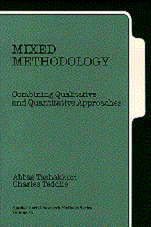 Mixed Methodology: Combining Qualitative and Quantitative Approaches de Abbas M. Tashakkori