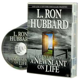 Scientology: A New Slant on Life [With Paperback Book] de L. Ron Hubbard