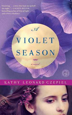 A Violet Season de Kathy Leonard Czepiel