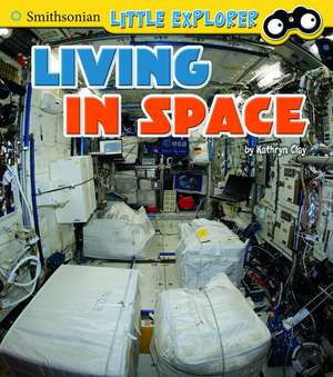 Living in Space de Kathryn Clay