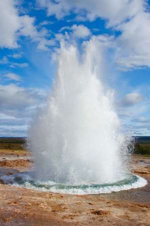 Famous Strokkur Geyser in Iceland Journal de Cs Creations