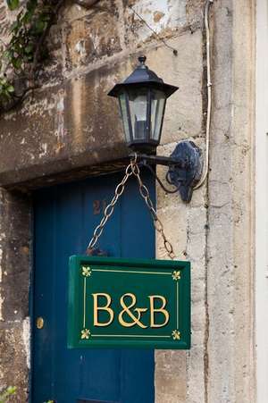 B & B - Bed and Breakfast Sign Board in English Village Journal de Cool Image