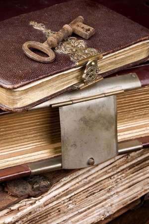 Key on the Books of Hidden Knowledge - Open at Your Own Risk Journal de Cool Image