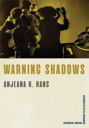 Warning Shadows de Anjeana K. Hans