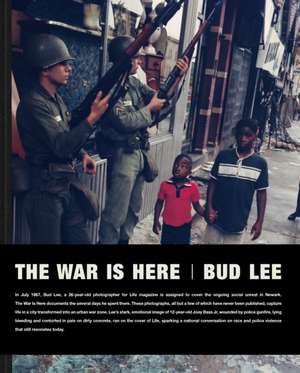 The War Is Here de Chris Campion
