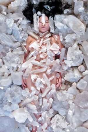 Marina Abramovic's Crystals de Shai Baitel