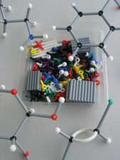 ORBIT Molek&uuml;lbaukasten Chemie: Basis–Set mit 160 Teilen und farbigem Booklet